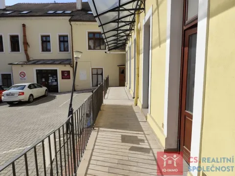 Pronájem obchodního prostoru, Znojmo, Vídeňská třída, 28 m2