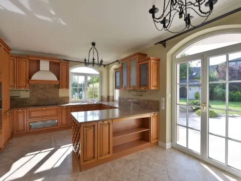 Pronájem rodinného domu, Praha - Nebušice, Spojová, 300 m2