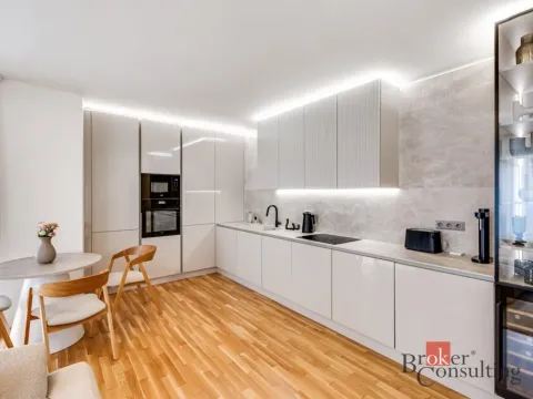 Pronájem bytu 3+kk, Praha - Smíchov, U Blaženky, 82 m2