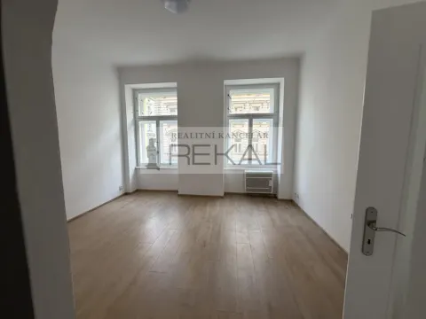 Pronájem bytu 2+kk, Praha - Smíchov, Kmochova, 45 m2