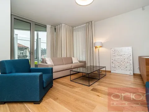 Pronájem bytu 1+kk, Praha - Smíchov, Holečkova, 65 m2