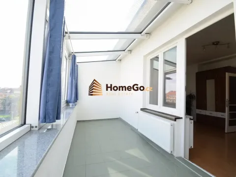 Pronájem bytu 1+kk, Praha - Nusle, Lounských, 47 m2