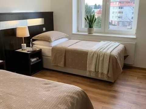 Pronájem pokoje, Praha - Suchdol, Suchdolské náměstí, 24 m2