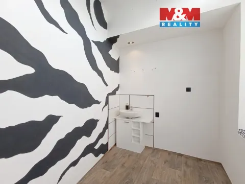 Pronájem obchodního prostoru, Česká Lípa, Okružní, 8 m2