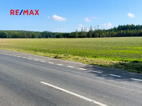 Prodej komerčního pozemku, Pňovany, 76524 m2