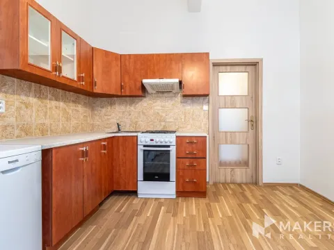 Pronájem bytu 1+1, Praha - Vinohrady, Lucemburská, 56 m2