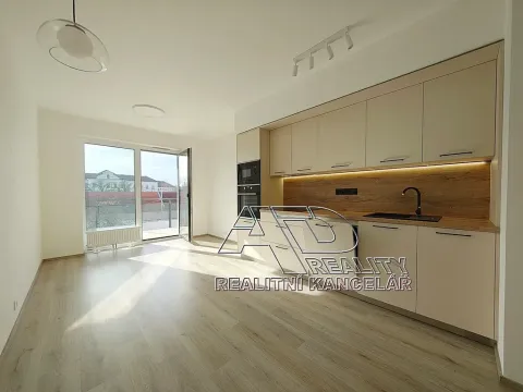Pronájem bytu 1+kk, České Budějovice, Na Zlaté stoce, 28 m2