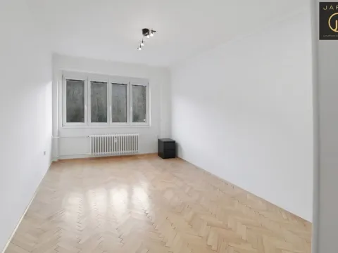 Pronájem bytu 3+1, Praha - Košíře, Vrchlického, 71 m2