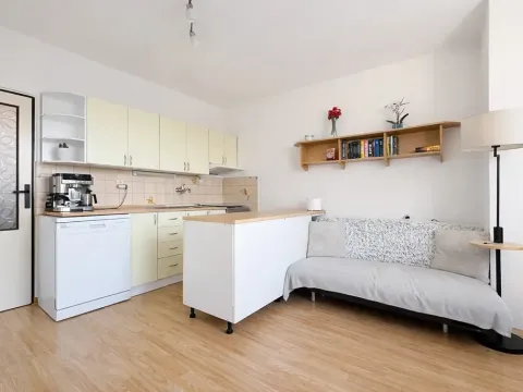 Pronájem bytu 2+kk, Otrokovice, SNP, 37 m2