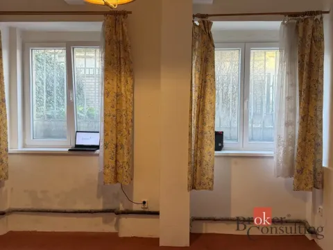 Pronájem bytu 1+kk, Praha - Střešovice, Farní, 19 m2