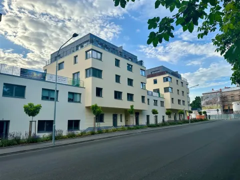 Pronájem obchodního prostoru, Františkovy Lázně, Nádražní, 27 m2