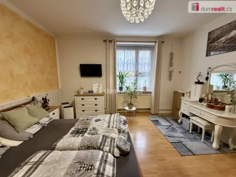 Prodej bytu 2+kk, Karlovy Vary - Dvory, Chebská, 46 m2