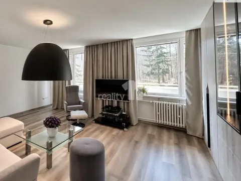 Pronájem bytu 3+kk, Praha - Hostivař, Hornoměcholupská, 68 m2