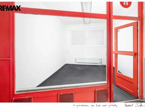 Pronájem obchodního prostoru, Zlín, třída Tomáše Bati, 14 m2