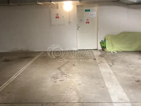 Pronájem garážového stání, Praha - Záběhlice, U Zahradního města, 13 m2