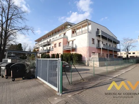 Pronájem bytu 2+kk, Hradec Králové - Nový Hradec Králové, Mrštíkova, 64 m2