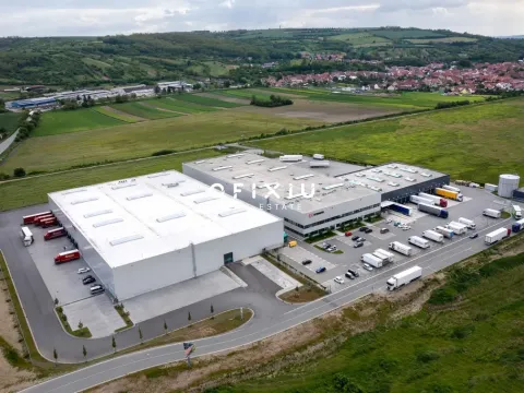 Pronájem skladu, Hustopeče, 2000 m2