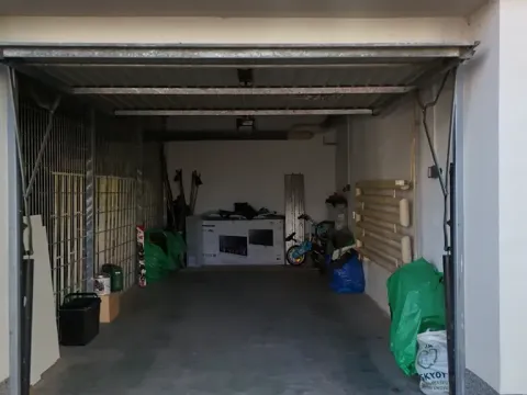 Prodej garáže, Praha - Smíchov, Štorkánova, 17 m2