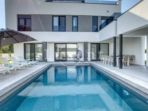 Prodej vily, Zadar, Chorvatsko, 234 m2