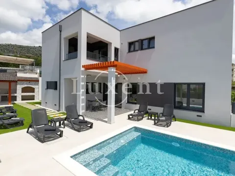 Prodej rodinného domu, Trogir, Chorvatsko, 200 m2