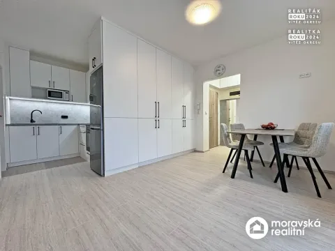Pronájem bytu 2+kk, Neslovice, Školní, 38 m2