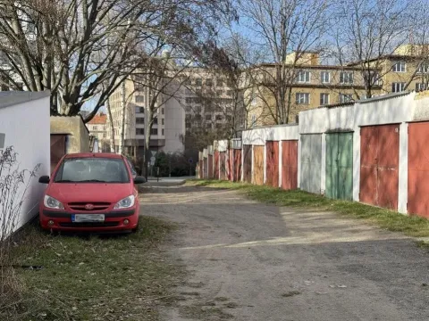 Pronájem garáže, Praha - Dejvice, Generála Píky, 14 m2