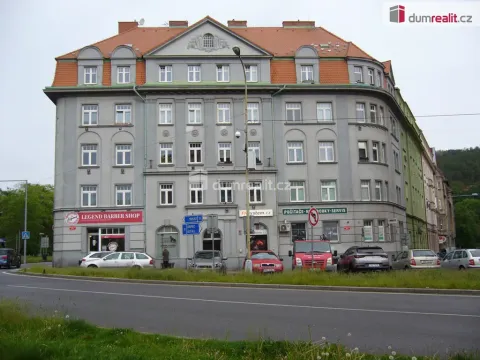 Pronájem bytu 3+1, Děčín - Děčín IV-Podmokly, Revoluční nám., 98 m2