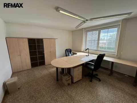 Pronájem kanceláře, Hradec Králové - Slezské Předměstí, Vážní, 62 m2