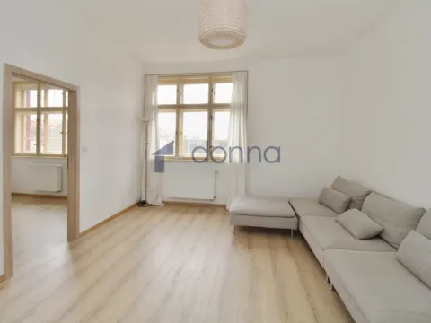 Pronájem bytu 2+kk, Praha, Na pecích, 48 m2