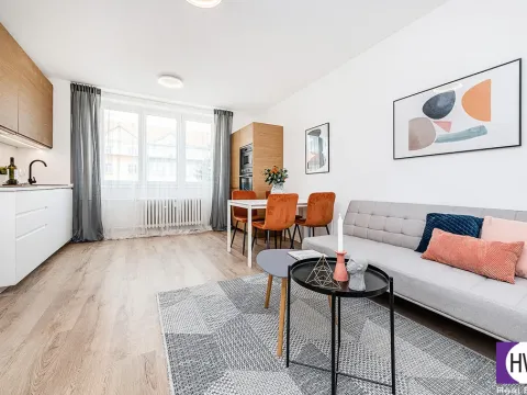 Prodej bytu 3+kk, Praha, Černokostelecká, 61 m2