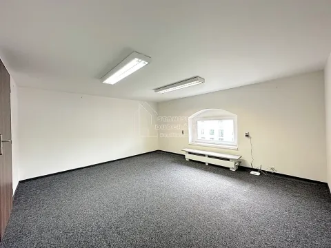 Pronájem kanceláře, Praha - Karlín, Thámova, 17 m2