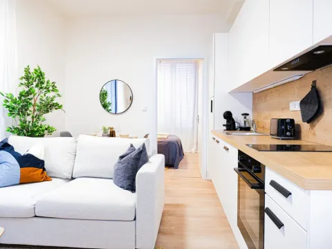 Pronájem bytu 2+kk, Praha - Smíchov, Plzeňská, 35 m2