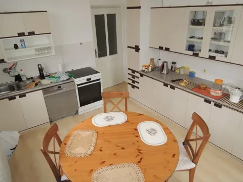 Pronájem bytu 3+1, Praha - Dejvice, Na čihadle, 100 m2