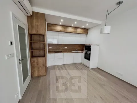 Pronájem bytu 3+kk, Praha - Střešovice, Cukrovarnická, 88 m2