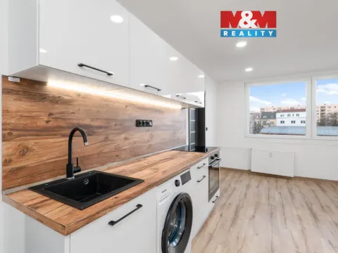 Prodej bytu 3+kk, Teplice, Antala Staška, 63 m2