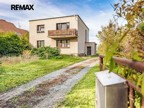 Prodej rodinného domu, Panenské Břežany, K dálnici, 202 m2