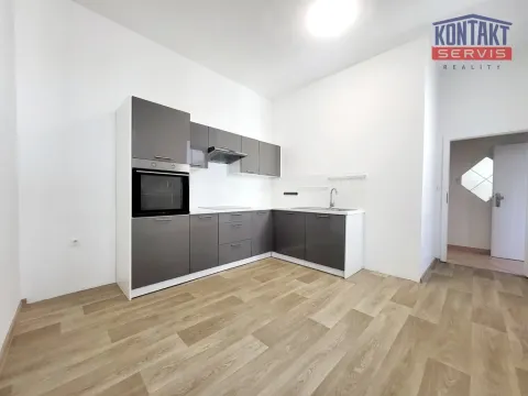 Pronájem bytu 2+1, České Budějovice, nám. Přemysla Otakara II., 86 m2