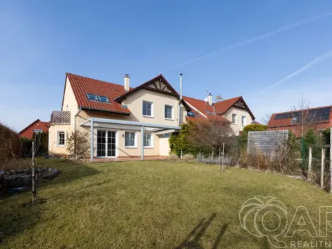 Prodej rodinného domu, Dolní Břežany, K Písnici, 136 m2