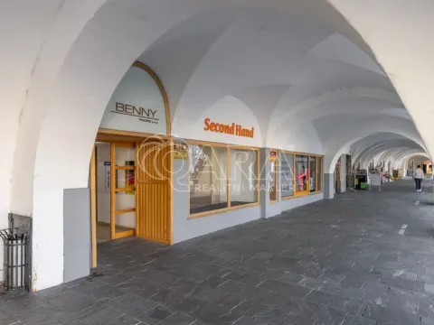 Pronájem obchodního prostoru, Nový Jičín, Masarykovo nám., 500 m2