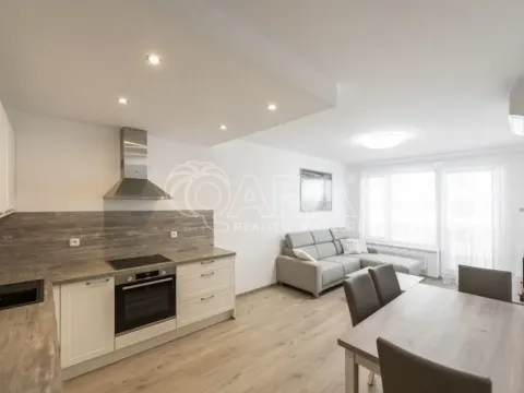 Pronájem bytu 2+kk, Praha - Dolní Měcholupy, Honzíkova, 60 m2