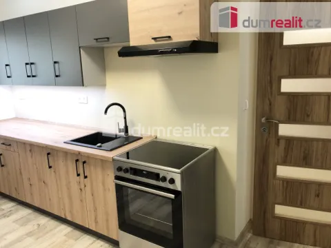 Pronájem bytu 2+1, Frenštát pod Radhoštěm, Školská čtvrť, 64 m2