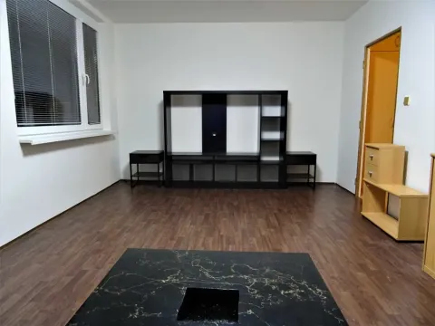 Pronájem bytu 1+kk, Praha - Střížkov, Roudnická, 33 m2