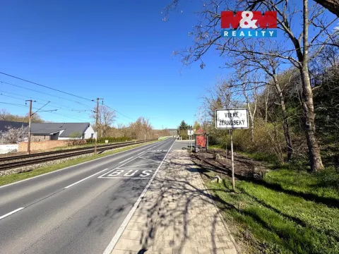 Prodej restaurace, Velké Žernoseky, 438 m2