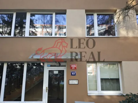 Pronájem bytu 1+kk, Praha - Podolí, Kaplická, 27 m2