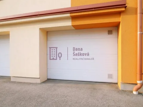 Pronájem garáže, Jindřichův Hradec - Jindřichův Hradec III, sídliště Vajgar, 18 m2