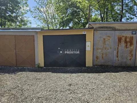 Pronájem garáže, Ústí nad Labem - Ústí nad Labem-centrum, Koněvova, 18 m2
