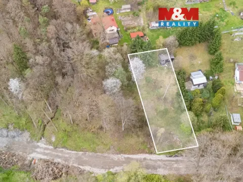 Prodej zahrady, Plasy, 860 m2