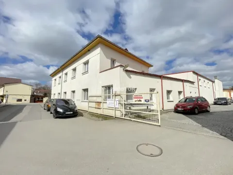 Pronájem kanceláře, Jirny, Družstevní, 619 m2