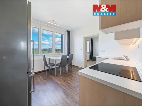 Prodej bytu 3+1, Jindřichův Hradec - Jindřichův Hradec III, sídliště Vajgar, 73 m2