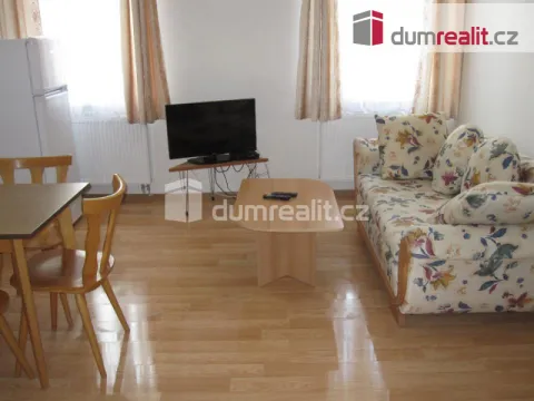 Pronájem bytu 1+1, Praha - Kobylisy, Zenklova, 55 m2